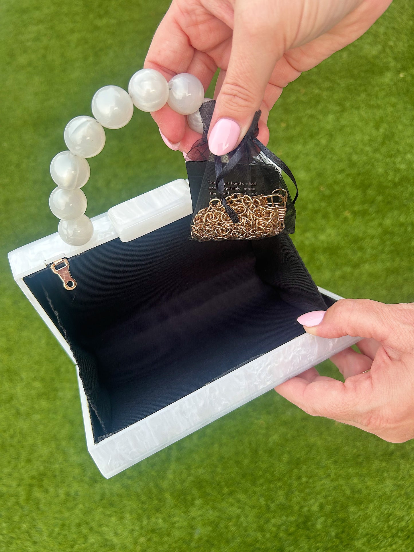Pearl Clutch